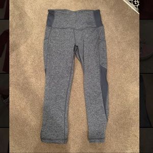 Grey cropped leggings
